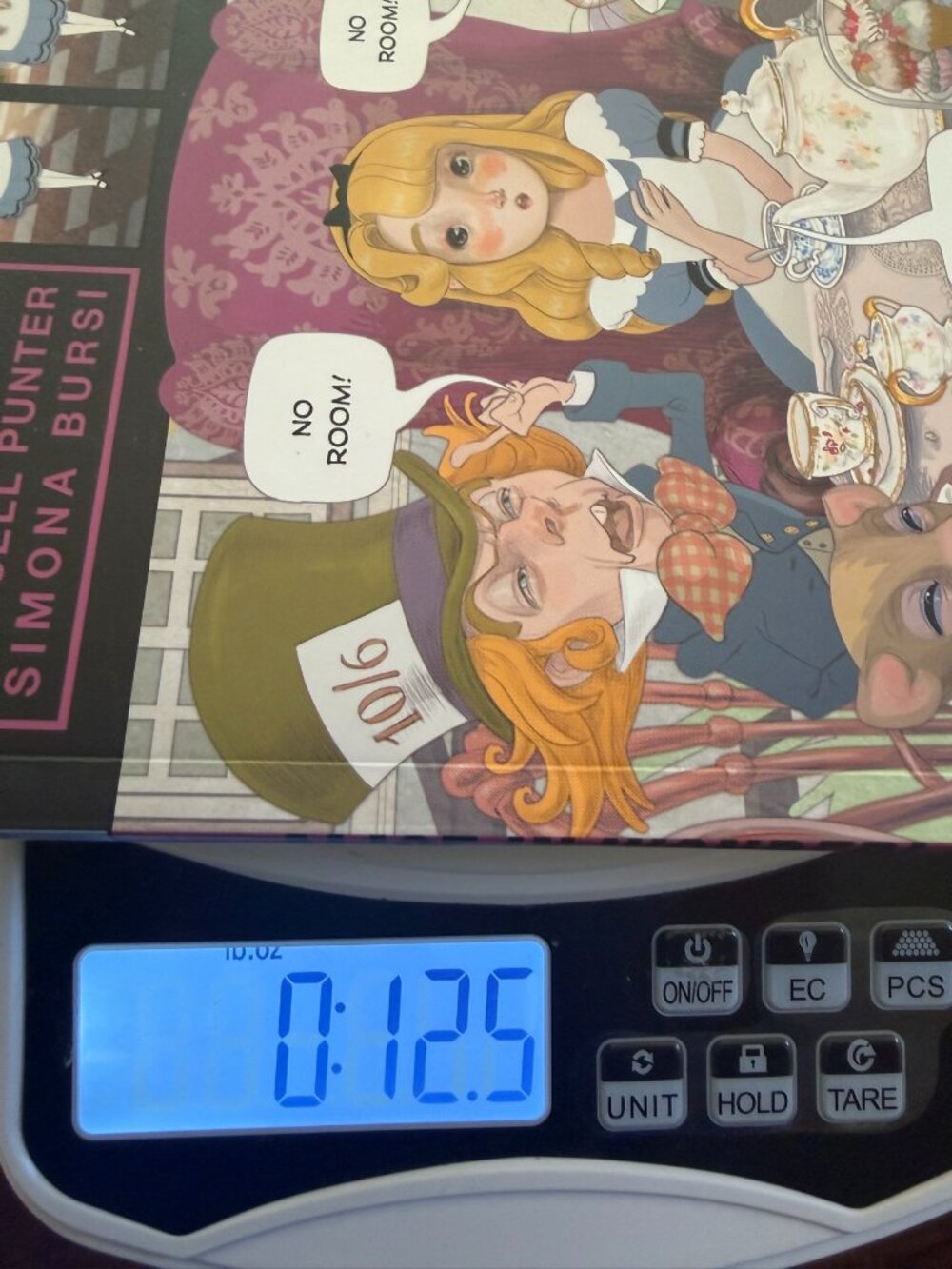Usborne Graphic Classics Alice in Wonderland Graphic Novel Like New